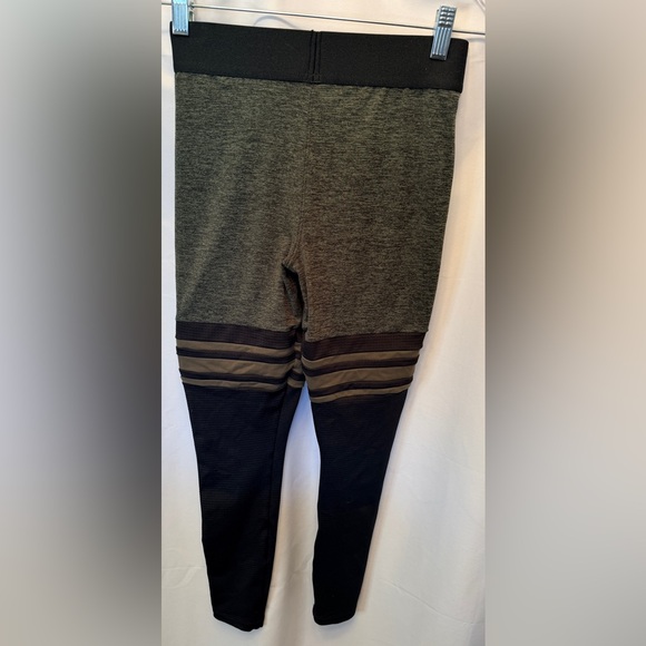 Bombshell Sportswear Women’s Size Medium Leggings Green Black Made In USA - Picture 5 of 7